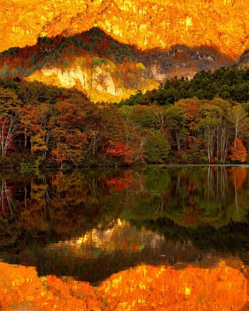 Things to do around Togkaushi. Mirror Pond